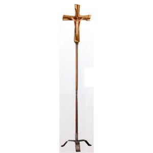Processional Cross with Risen Christ