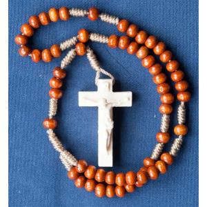 Rosary with baroque cross 3,6cm maple wood