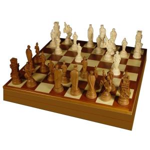 Figurines with chessboard